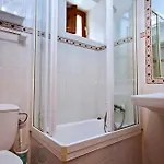 Ballarin Hotel *