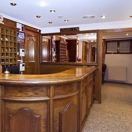 Ballarin Hotel