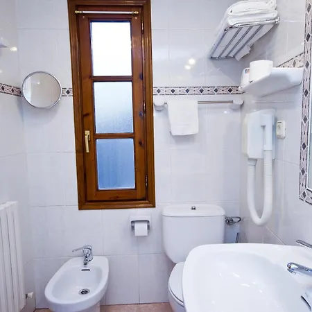 Ballarin Hotell Torla